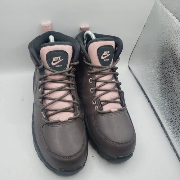 Nike Women's Brown and Pink Hiking Boots - Picture 2 of 7